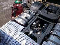 Montaż układów w DAF - zbiornik kombi